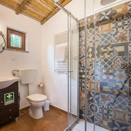 Casa de Férias Monte Do Tanoeiro - Casa Adega Rogil